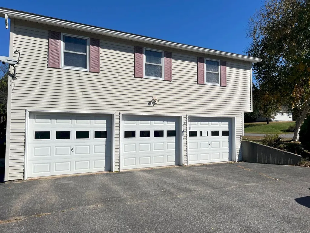 20 Sandy Lane Skowhegan ME 04976