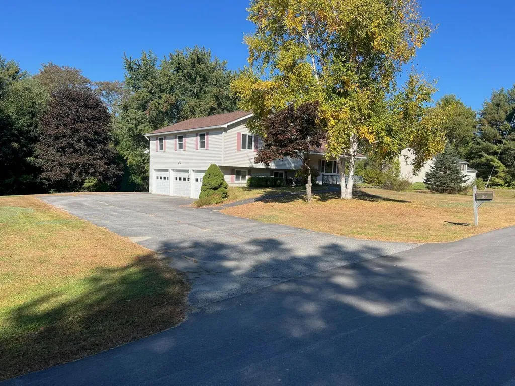 20 Sandy Lane Skowhegan ME 04976
