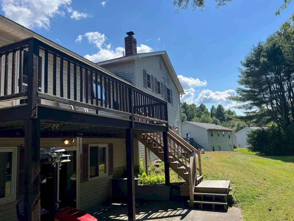 20 Sandy Lane Skowhegan ME 04976