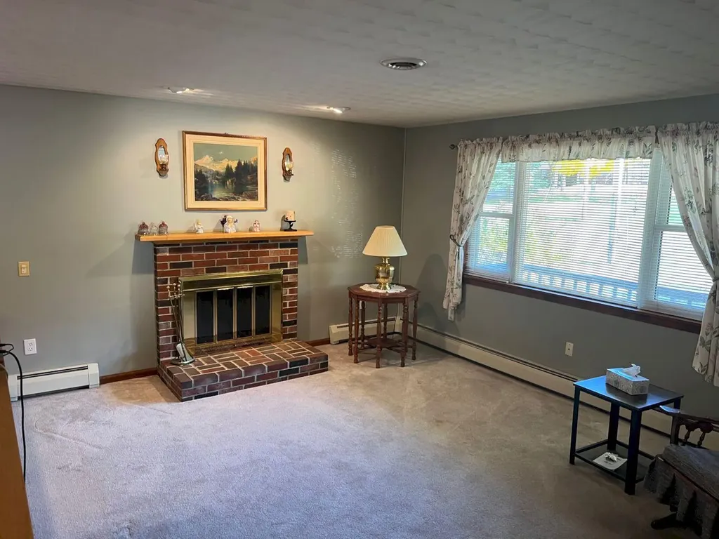 20 Sandy Lane Skowhegan ME 04976