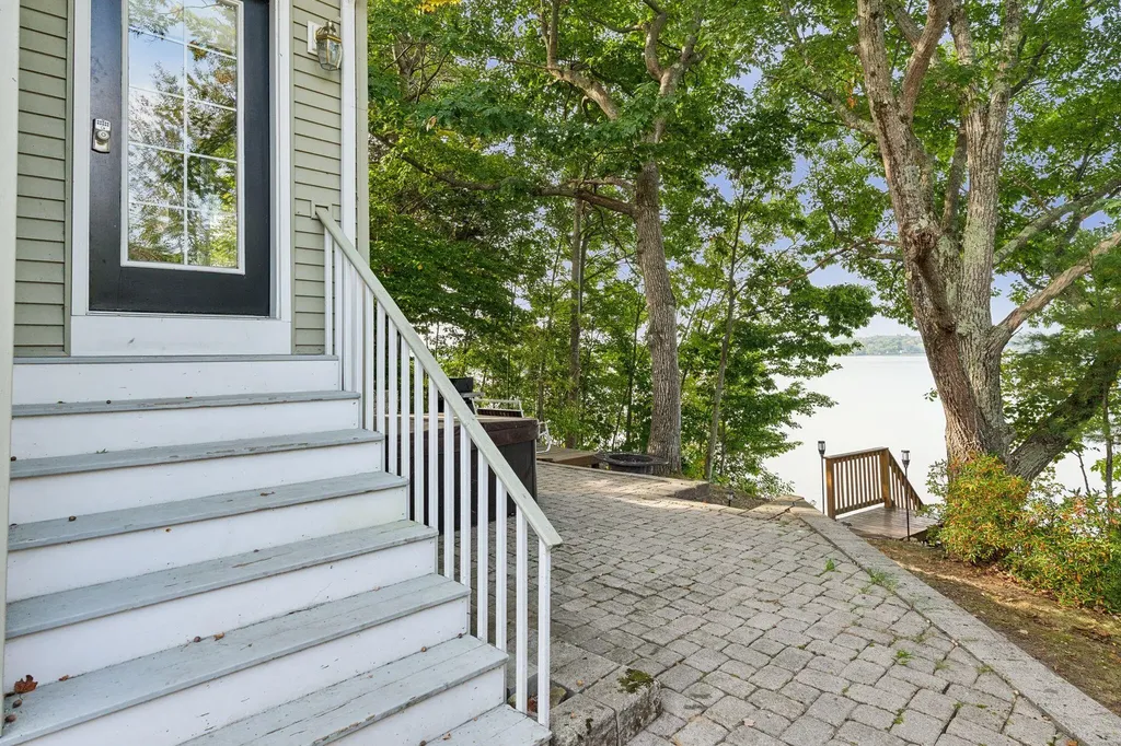 8 F Sanborn Road Sabattus ME 04280