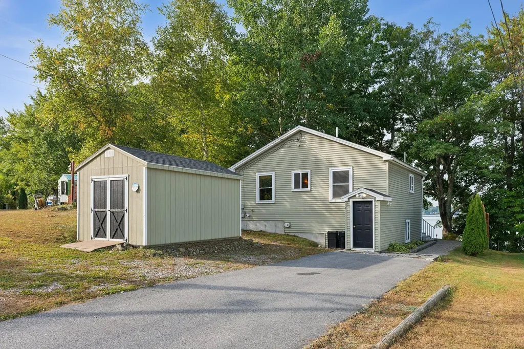 8 F Sanborn Road Sabattus ME 04280