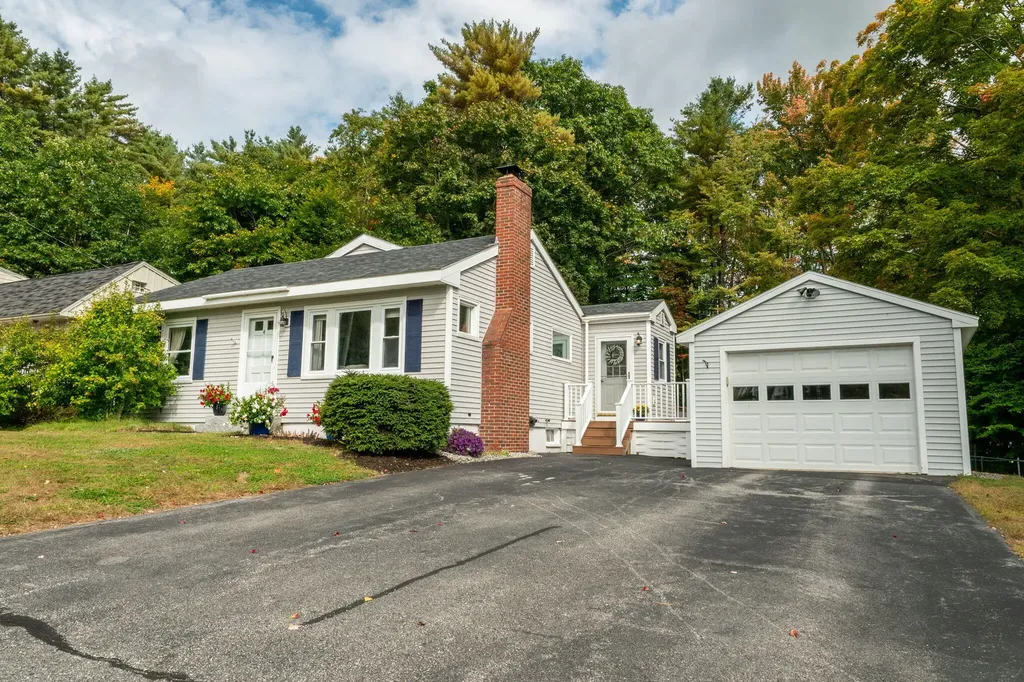 4 Prince Street Cumberland ME 04021