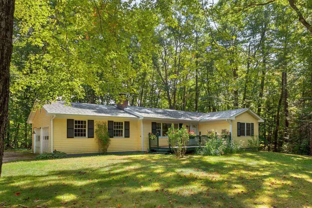 6 Estes Drive Freeport ME 04032