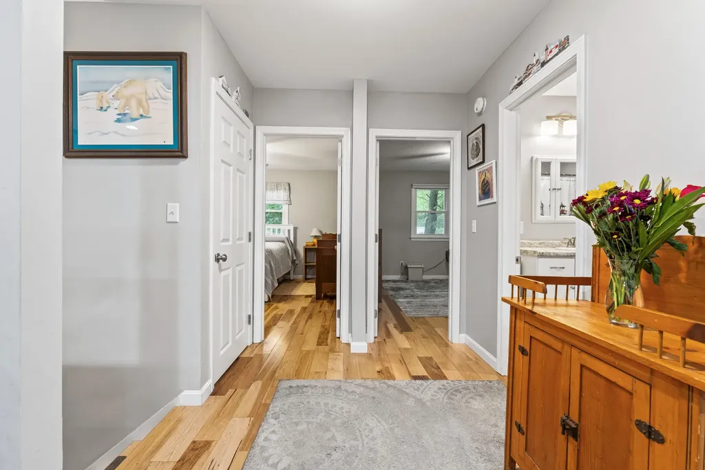 5 Carolyn Street Topsham ME 04086