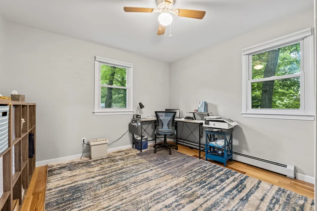 5 Carolyn Street Topsham ME 04086