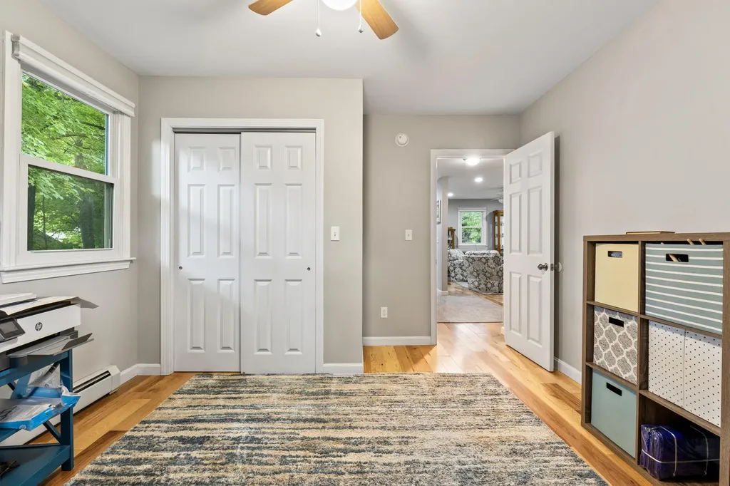 5 Carolyn Street Topsham ME 04086