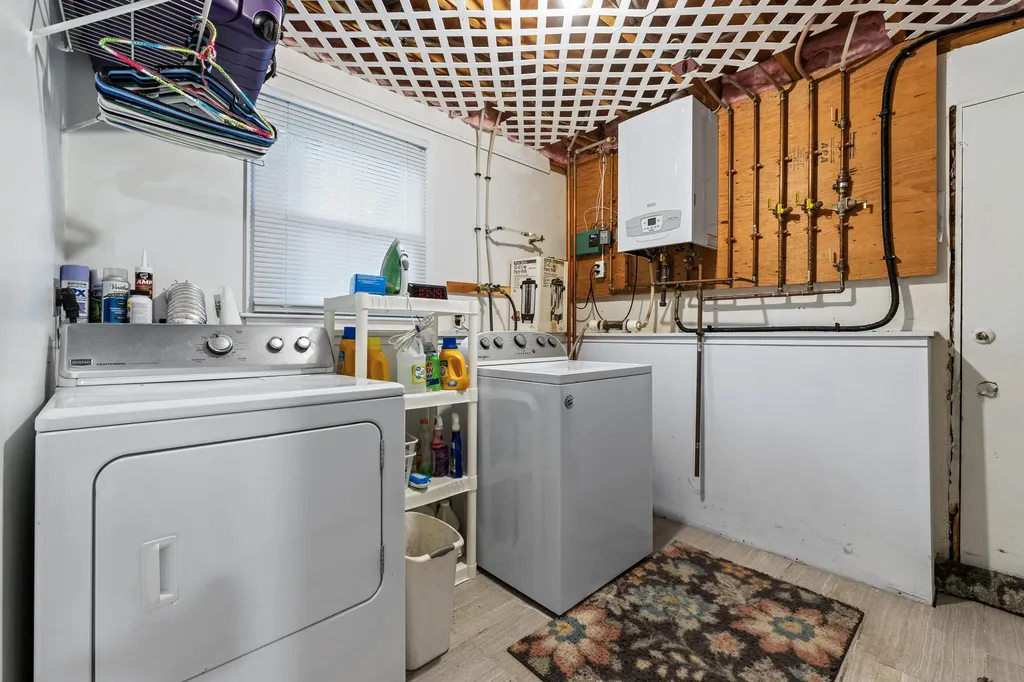 5 Carolyn Street Topsham ME 04086