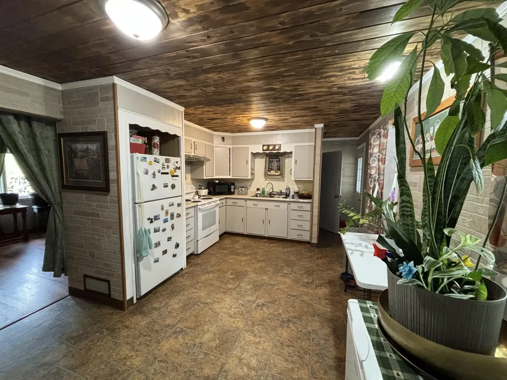 413 Pine Street Dover-foxcroft ME 04426