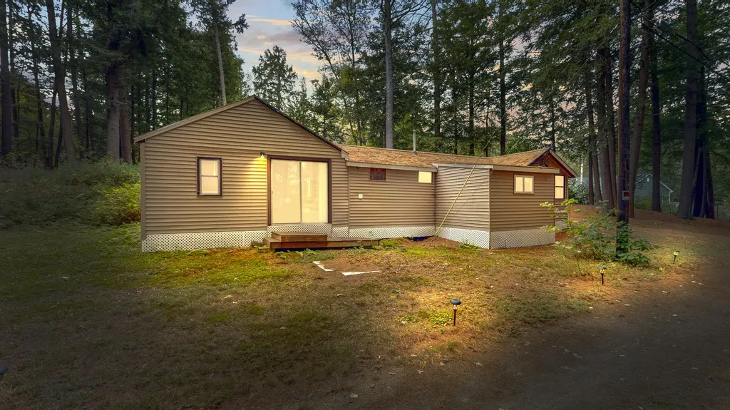 5 Chickadee Lane Livermore ME 04253