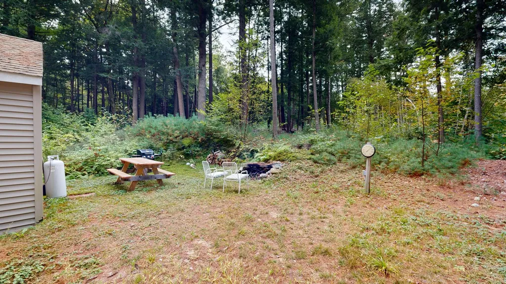 5 Chickadee Lane Livermore ME 04253