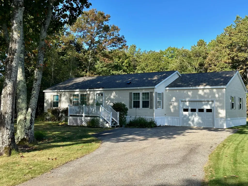 4 Candlewood Drive Lyman ME 04002