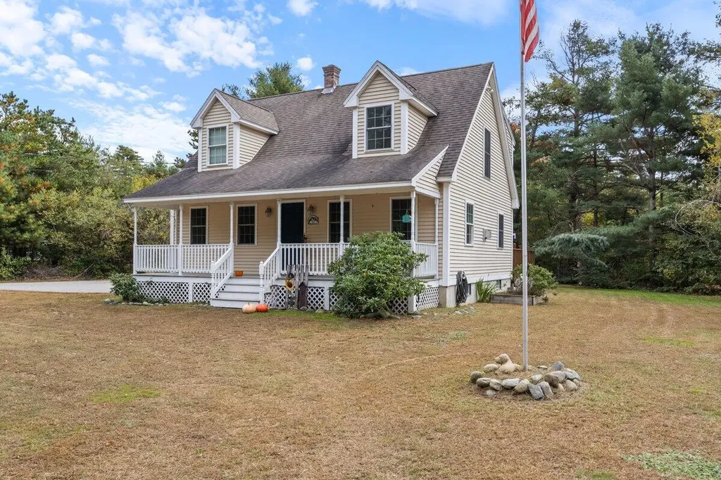 84 Lower Tarbox Road Hollis ME 04042
