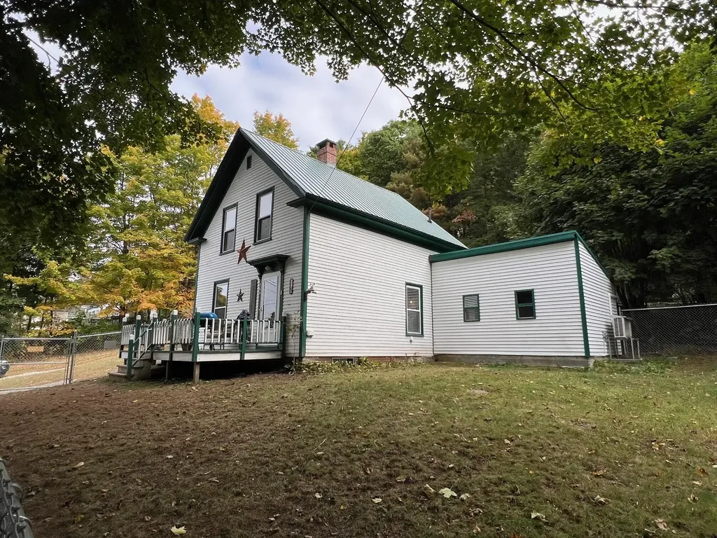 144 High Street Dexter ME 04930