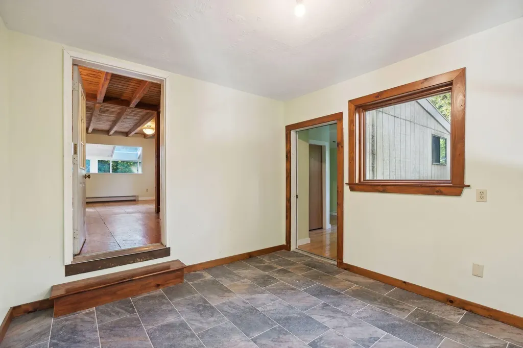 8 Leeward Cove Road Brunswick ME 04011