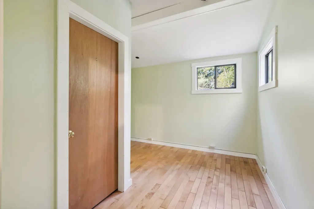 8 Leeward Cove Road Brunswick ME 04011