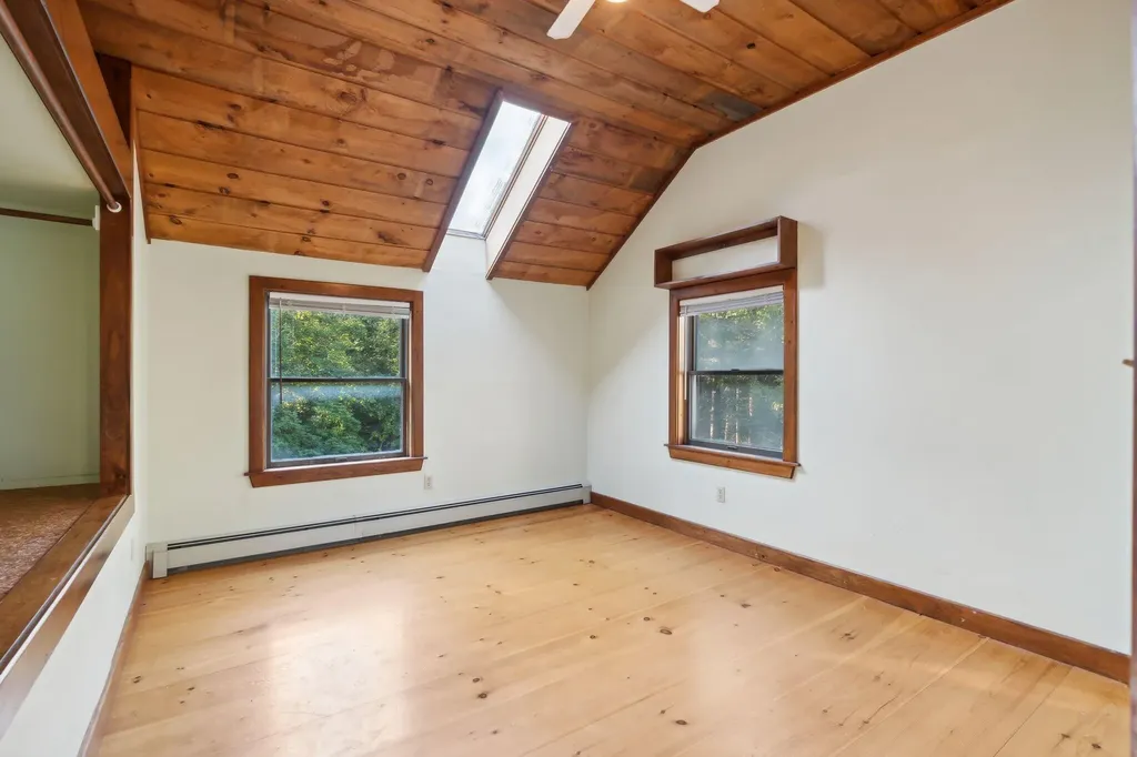 8 Leeward Cove Road Brunswick ME 04011