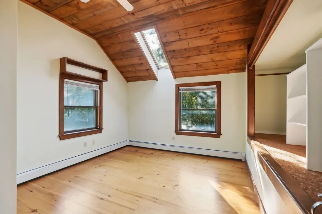 8 Leeward Cove Road Brunswick ME 04011
