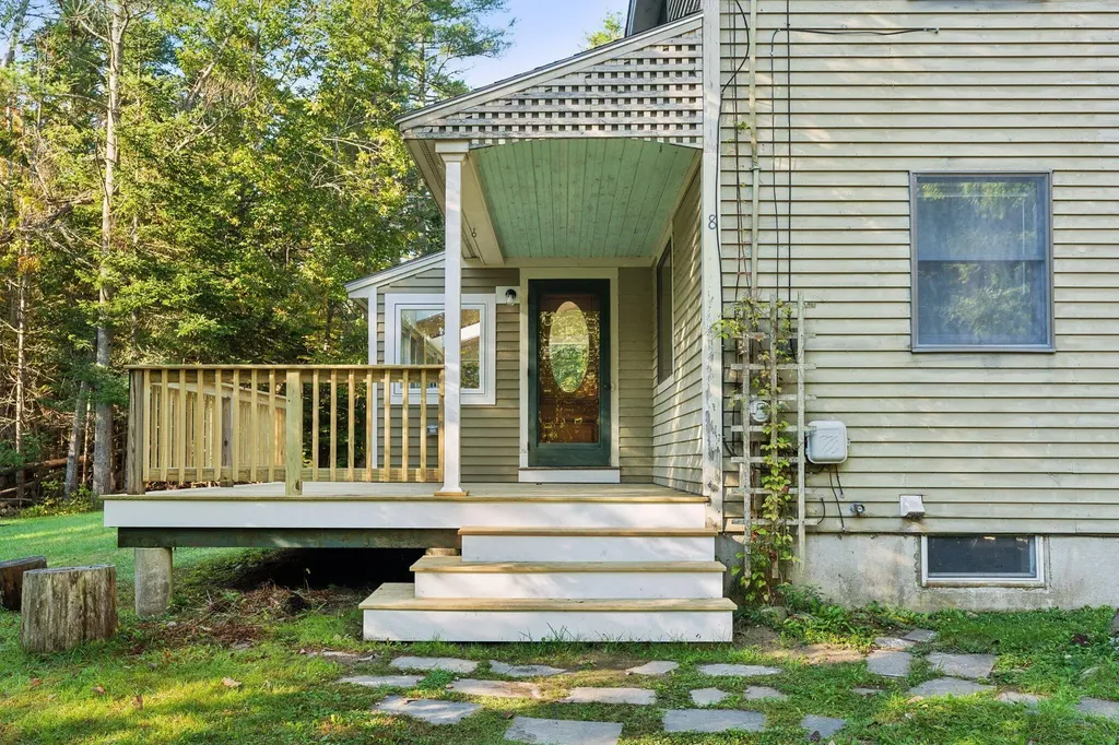 8 Leeward Cove Road Brunswick ME 04011