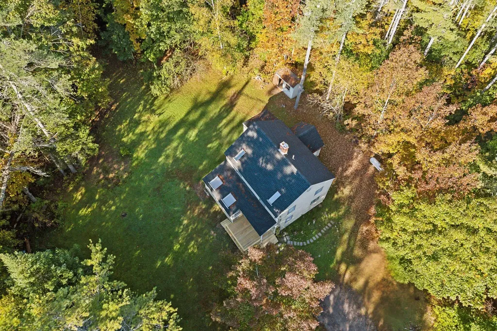8 Leeward Cove Road Brunswick ME 04011
