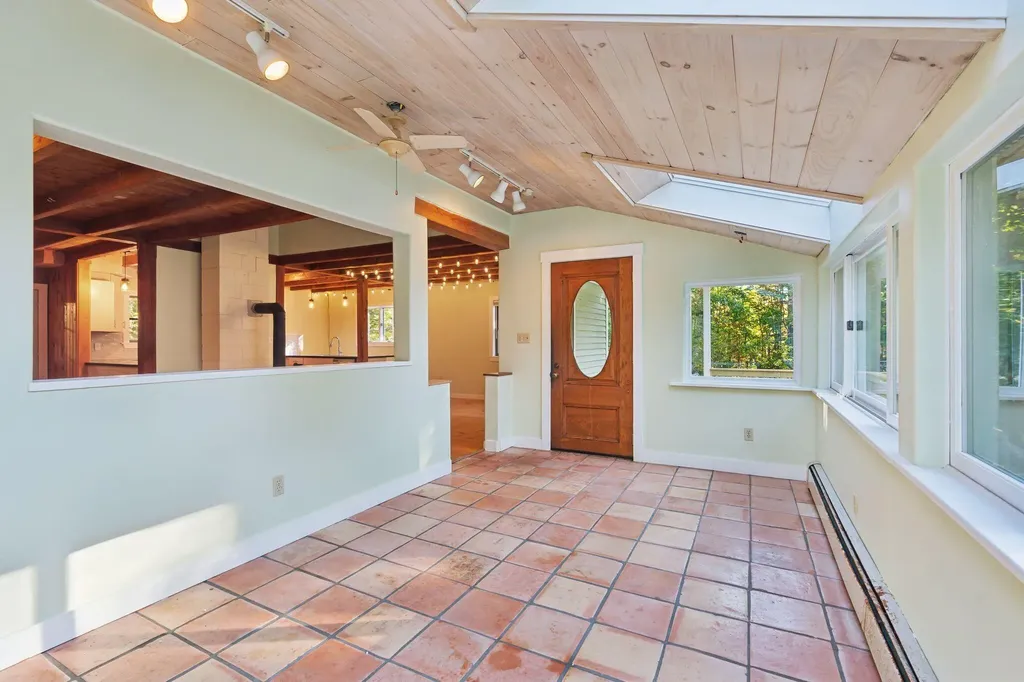 8 Leeward Cove Road Brunswick ME 04011