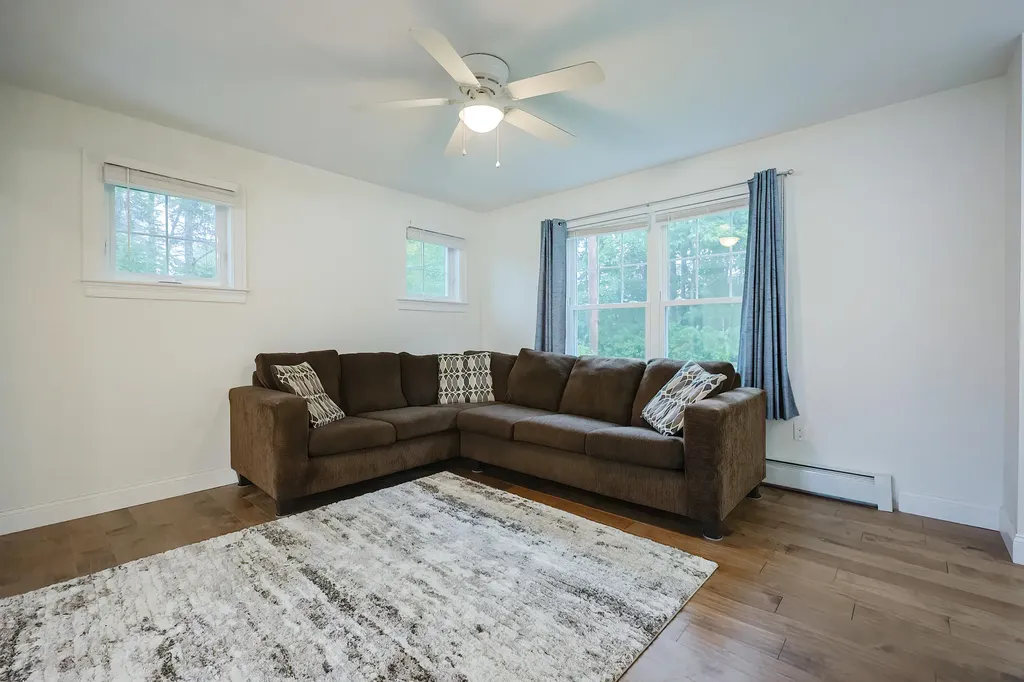 36 Admiral Harry Rich Drive Brunswick ME 04011