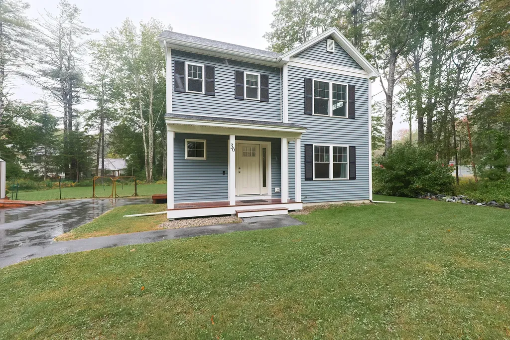 36 Admiral Harry Rich Drive Brunswick ME 04011