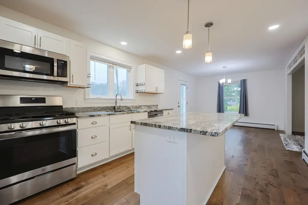 36 Admiral Harry Rich Drive Brunswick ME 04011