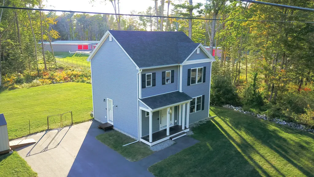36 Admiral Harry Rich Drive Brunswick ME 04011