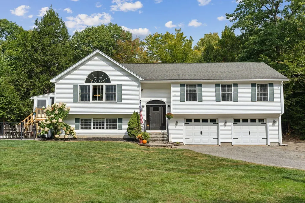 30 Sylvan Way Chelsea ME 04330