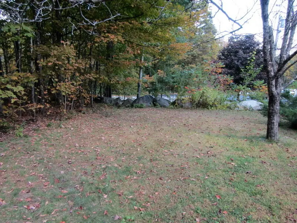 106 Cross Road Minot ME 04258
