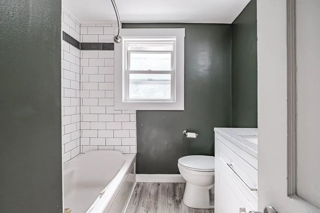 32 Eliot Street South Portland ME 04106
