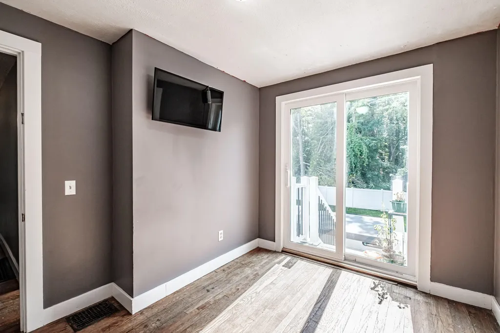 32 Eliot Street South Portland ME 04106