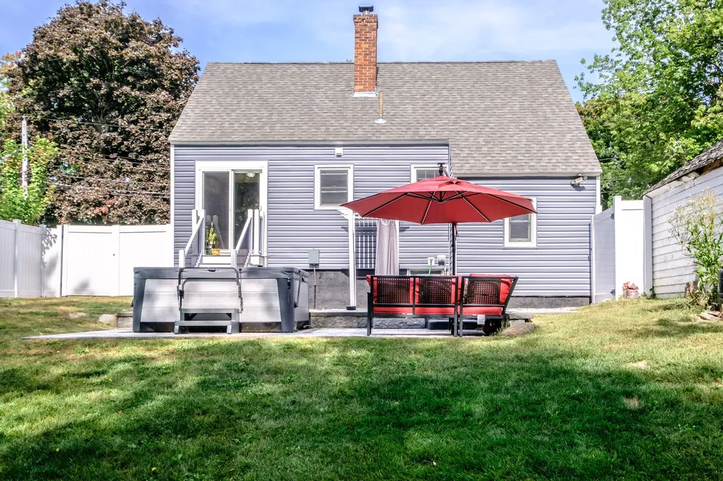 32 Eliot Street South Portland ME 04106