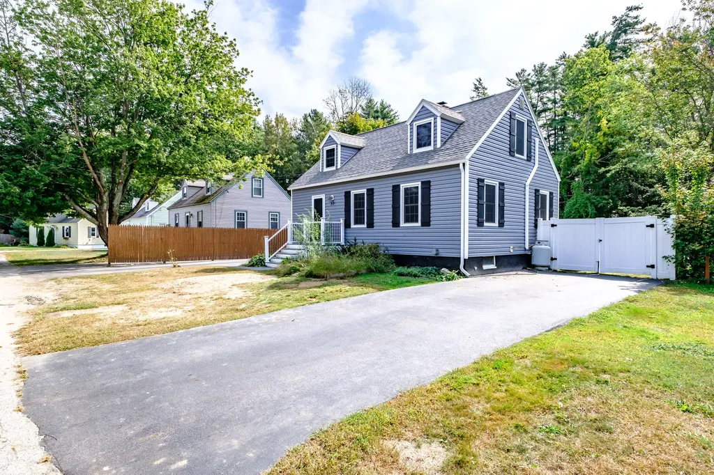 32 Eliot Street South Portland ME 04106
