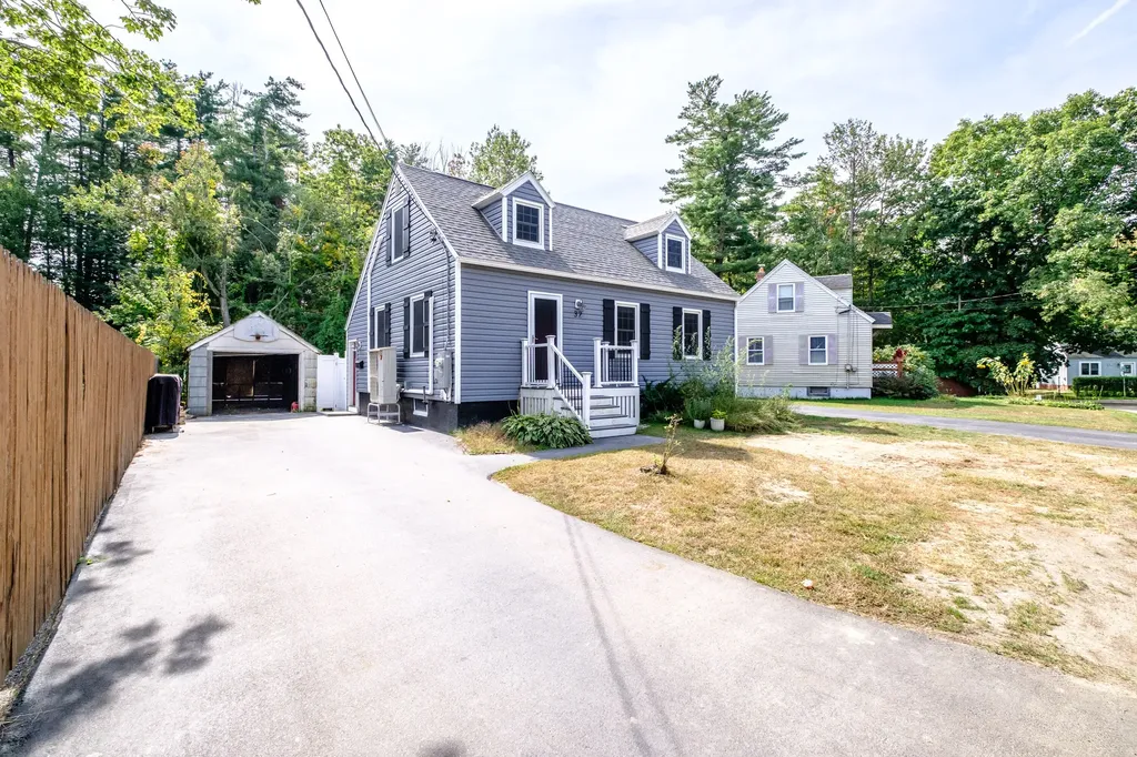 32 Eliot Street South Portland ME 04106