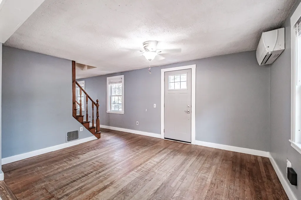 32 Eliot Street South Portland ME 04106
