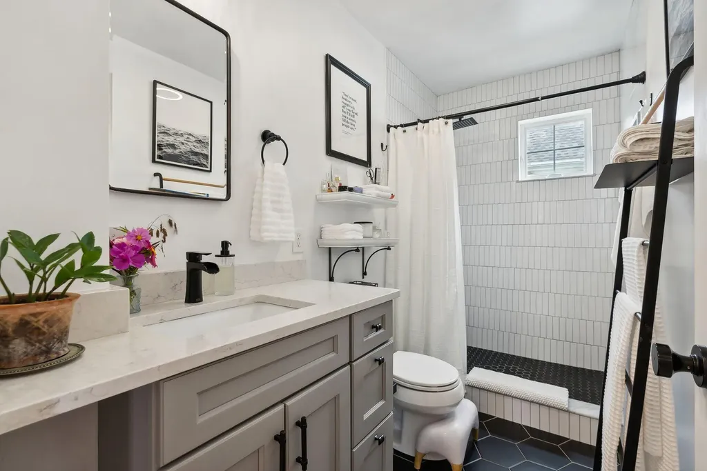 32 E Kidder Street Portland ME 04103