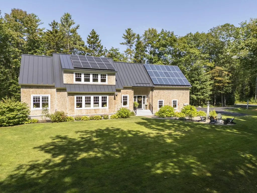 17 Intervale Road Freeport ME 04032