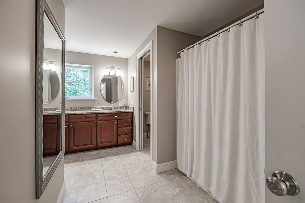 17 Intervale Road Freeport ME 04032