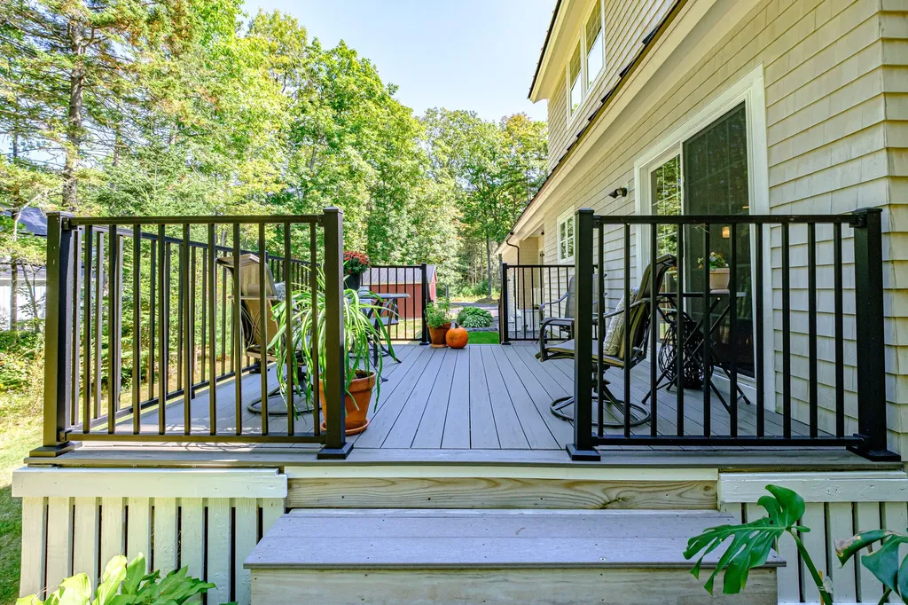 17 Intervale Road Freeport ME 04032