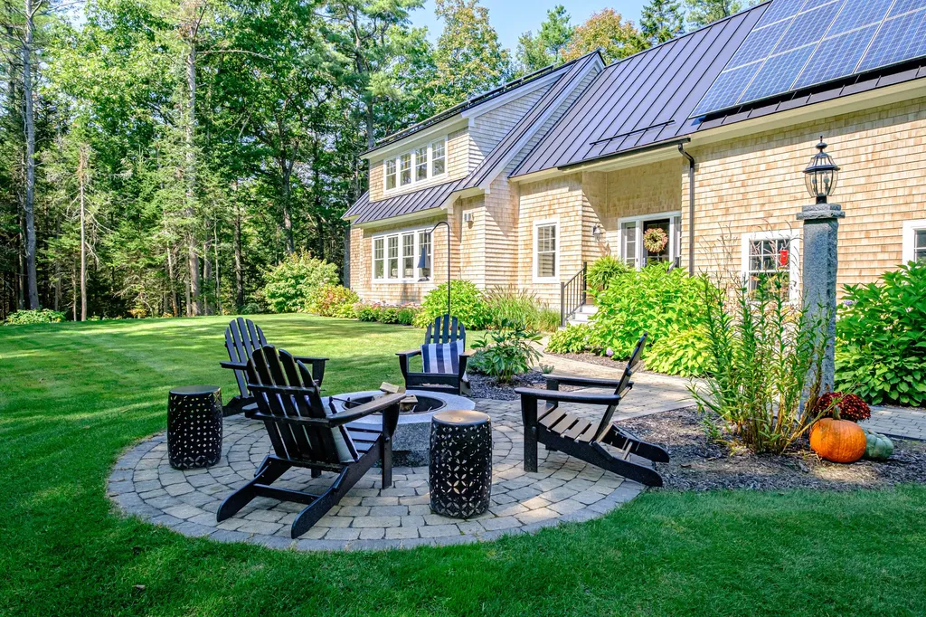 17 Intervale Road Freeport ME 04032
