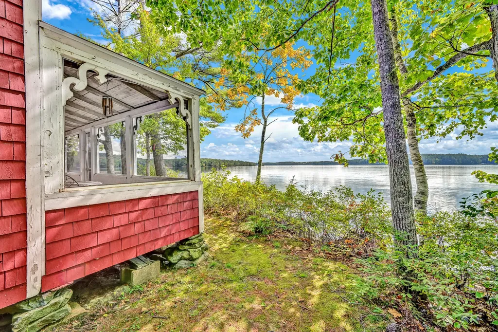 150 Wildwood Shores Road Nobleboro ME 04555