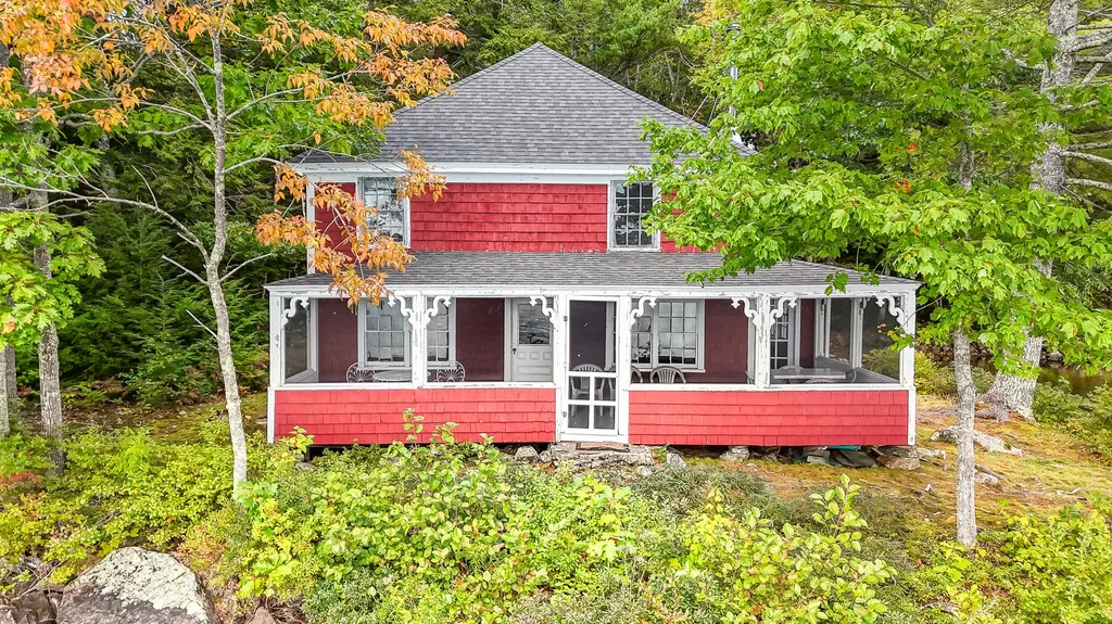150 Wildwood Shores Road Nobleboro ME 04555