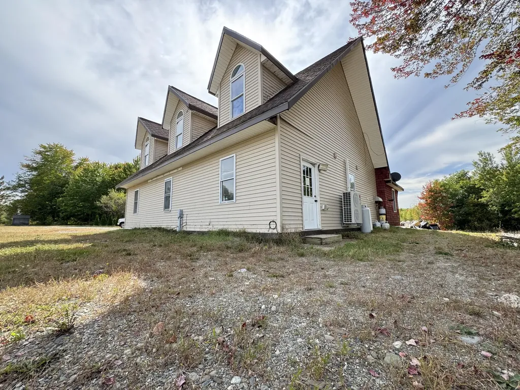 1804 Main Road Greenbush ME 04418