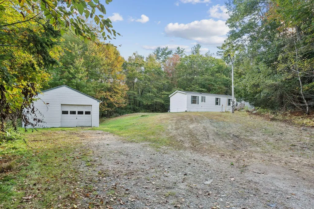 42 Mackenzie Lane Woolwich ME 04579