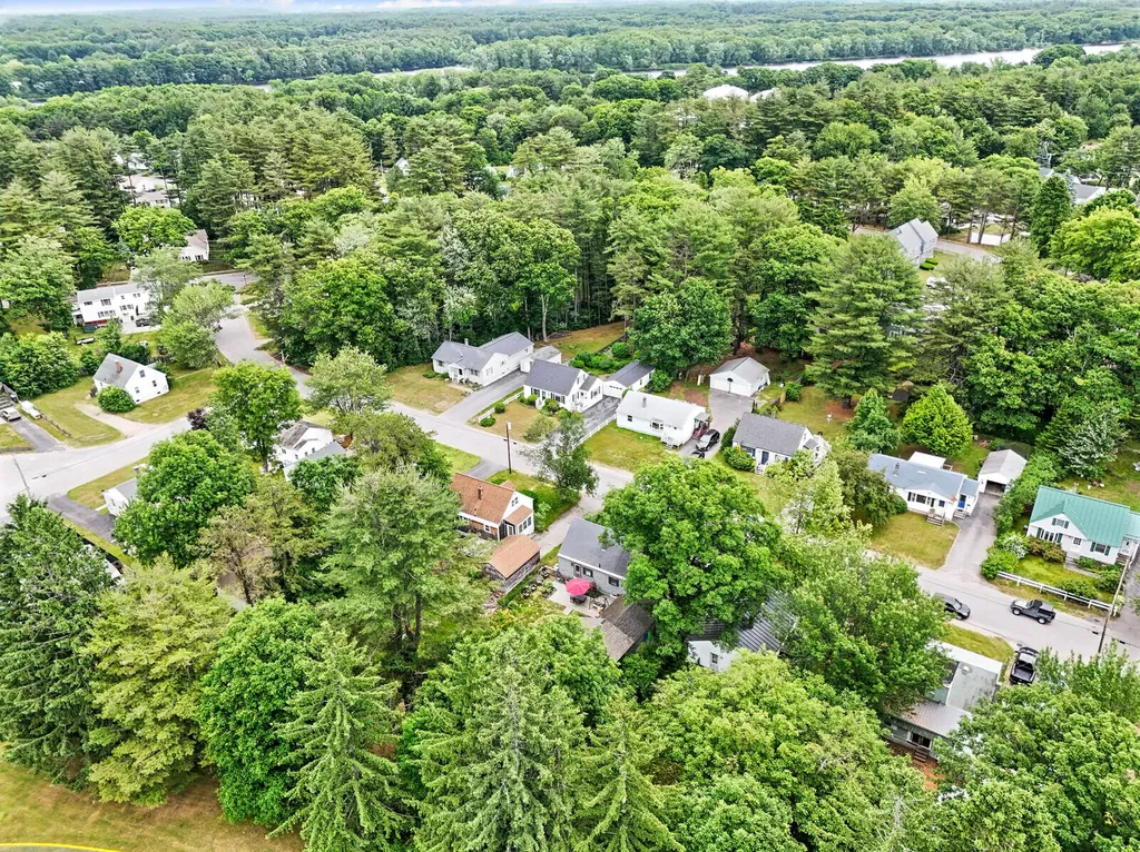 18 Wheeler Park Brunswick ME 04011