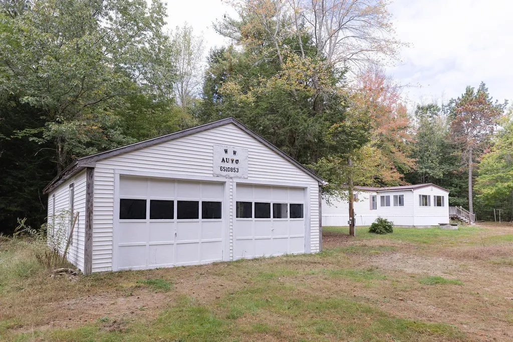 17 Linscott Road Sanford ME 04073