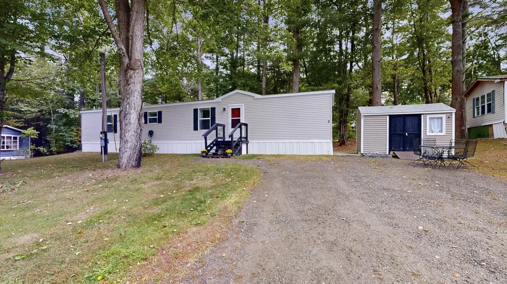 15 Blue Rock Road Monmouth ME 04259