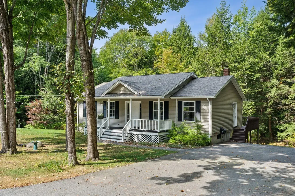 16 Balsam Lane Gorham ME 04038